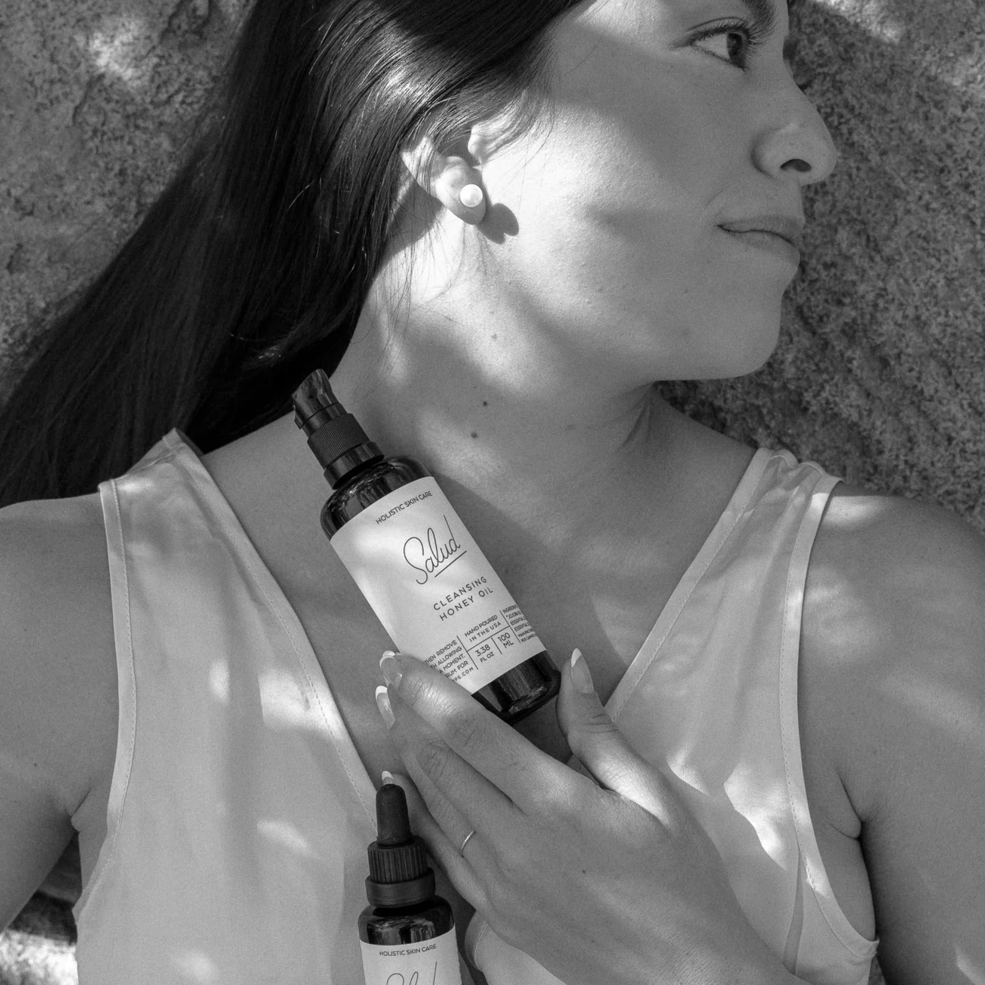 Cleansing Honey Oil bottle with natural ingredients to soothe dry skin